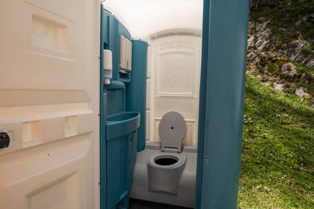 Best Porta potty rental near me  in Coopersville, MI