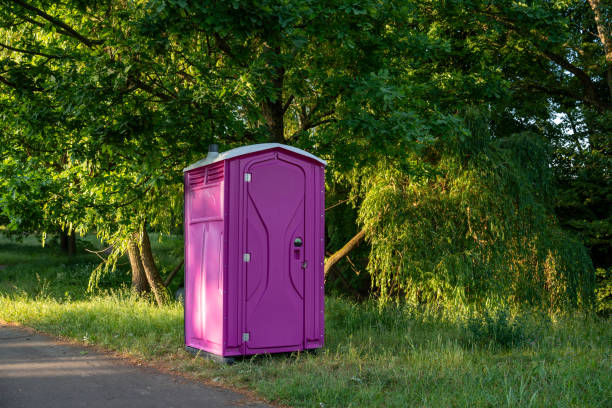 Porta potty delivery and setup in Coopersville, MI